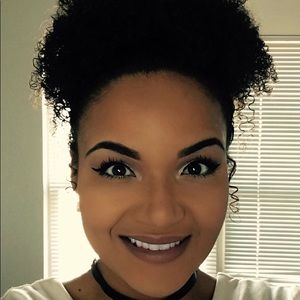 Meet your Posher, Jalisha